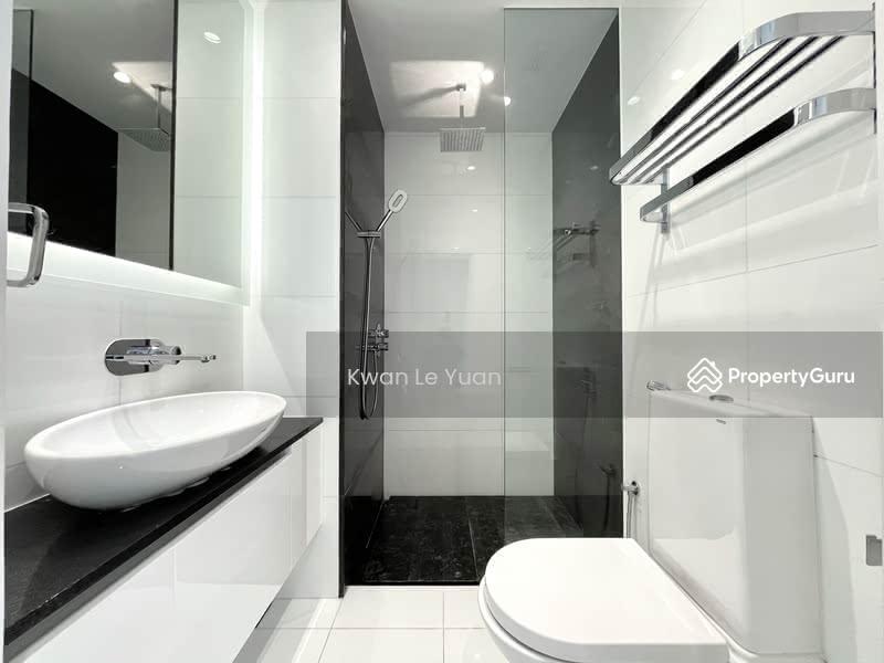 Condominium for Sale: Oxley, D09, 238675