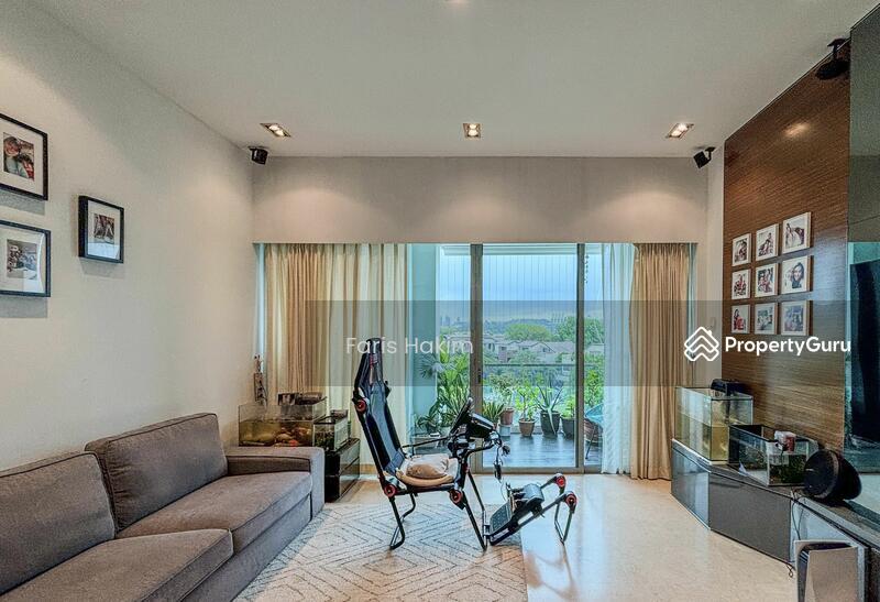 Prop-GPT: Condominium: D04  The Berth by the Cove