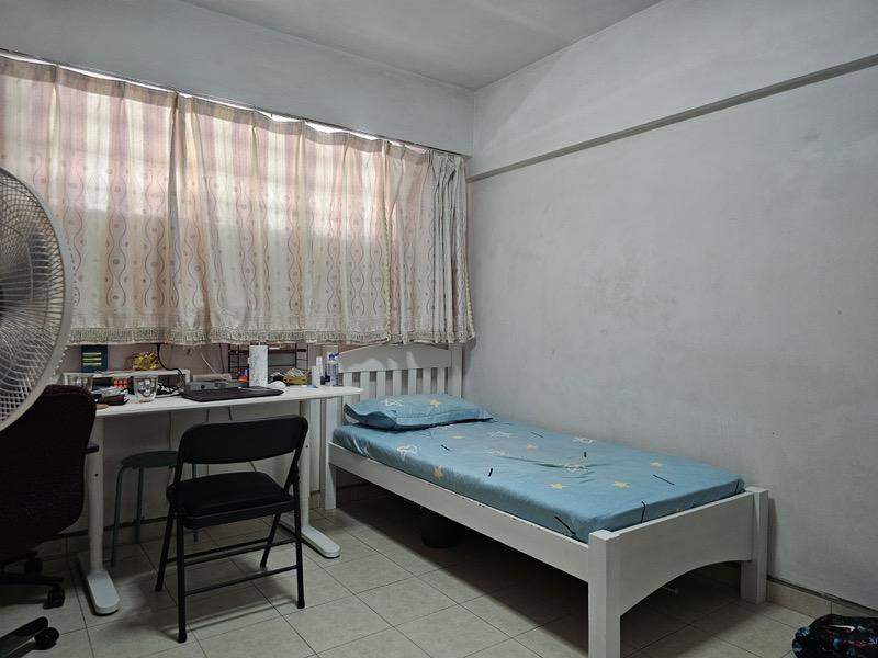 HDB Apartment for Sale: Yishun, D27, 760610
