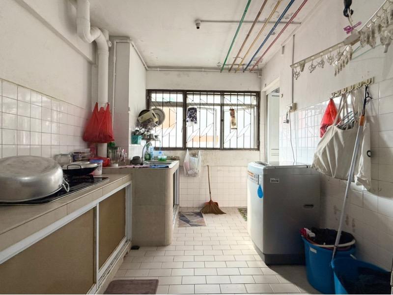 HDB Apartment for Sale: Yishun, D27, 760172