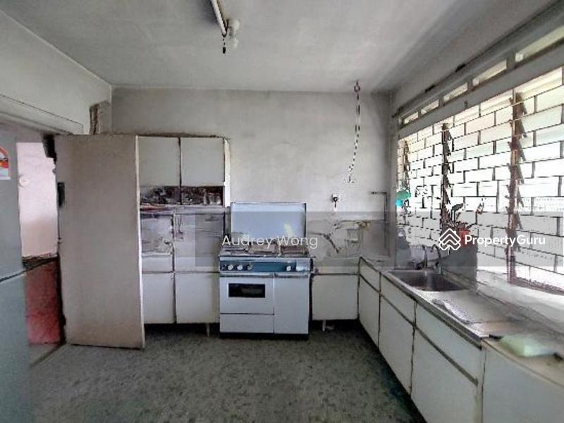 Semi-Detached for Sale: Holland, D10, 276949