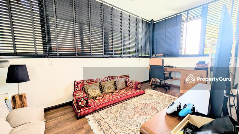 Semi-Detached for Sale: Pasir Ris, D18, 519917