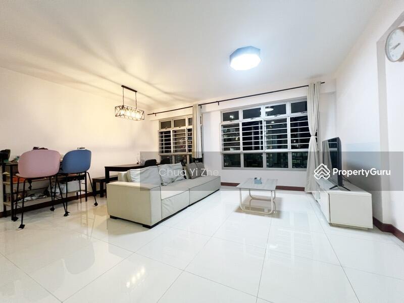 Prop-GPT: HDB Flat: D23 Dairy Farm 443D Fajar Road