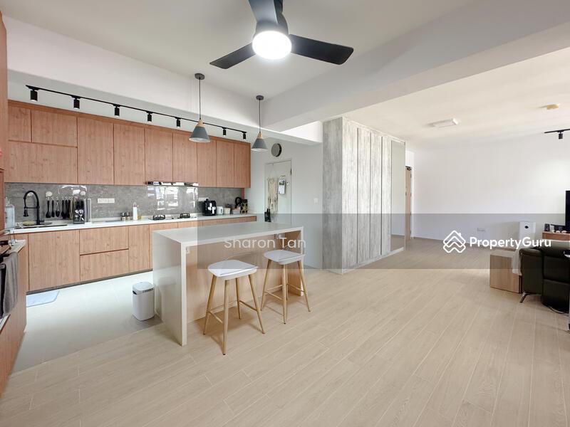 Prop-GPT: HDB Flat: D23 Bukit Batok 464A Bukit Batok West Avenue 8