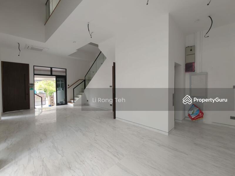 KEMBANGAN BRAND NEW SEMI D! READY TO VIEW!