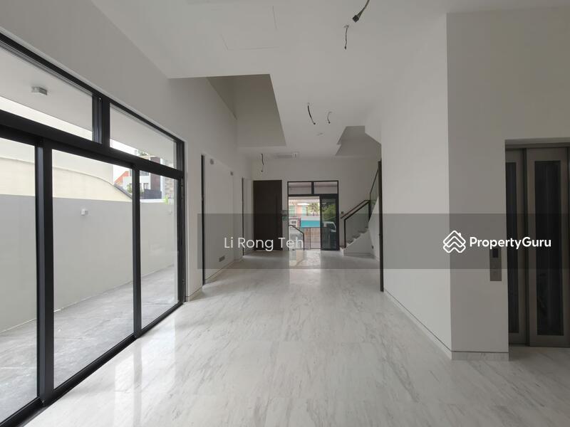  KEMBANGAN BRAND NEW SEMI D! READY TO VIEW!