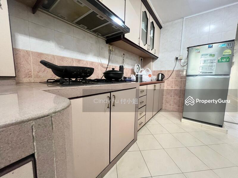 Prop-GPT: HDB Flat: D14 Geylang 11 Upper Boon Keng Road