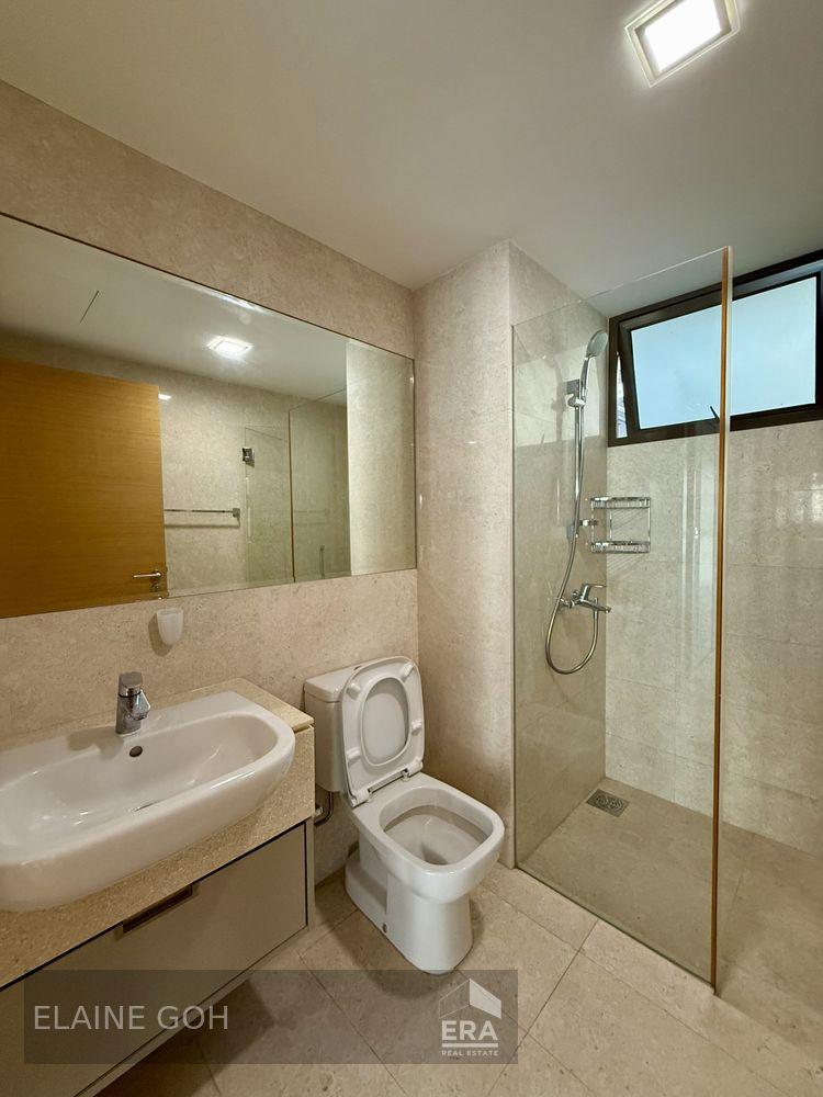 Freehold Penthouse Duplex 4 Room Converted to 3 Room Mrt 1 Km S C G S