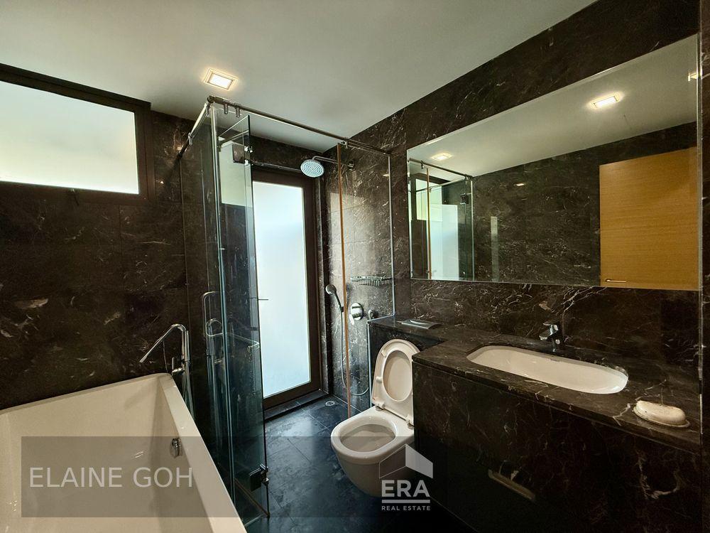 Freehold Penthouse Duplex 4 Room Converted to 3 Room Mrt 1 Km S C G S