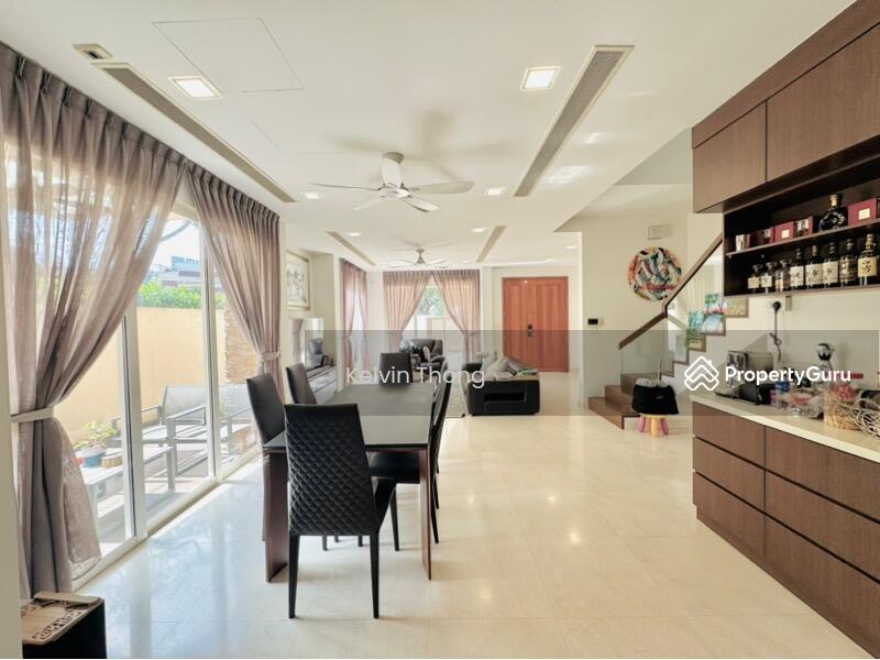 Semi-Detached for Sale: Holland, D10, 279120