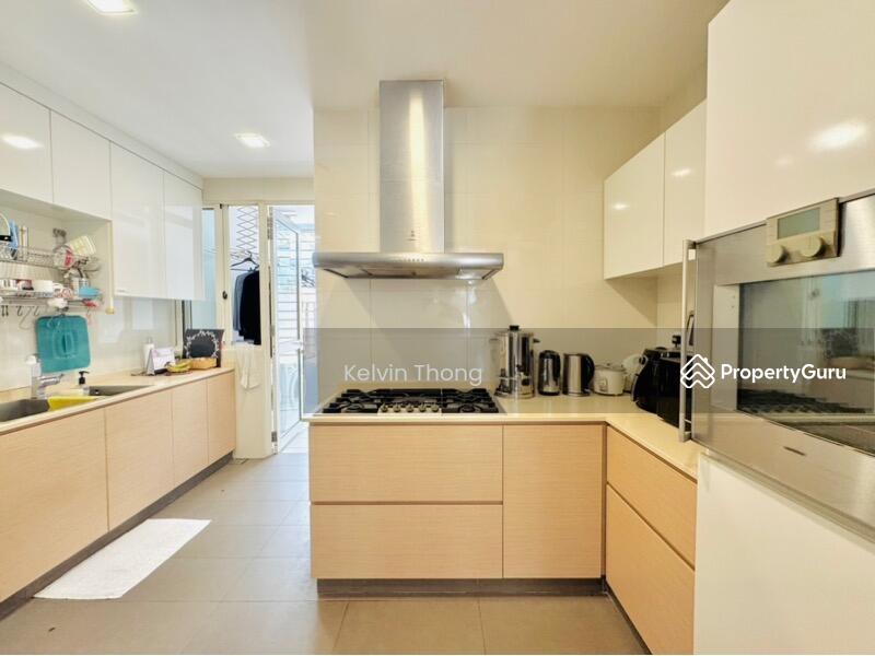 Semi-Detached for Sale: Holland, D10, 279120
