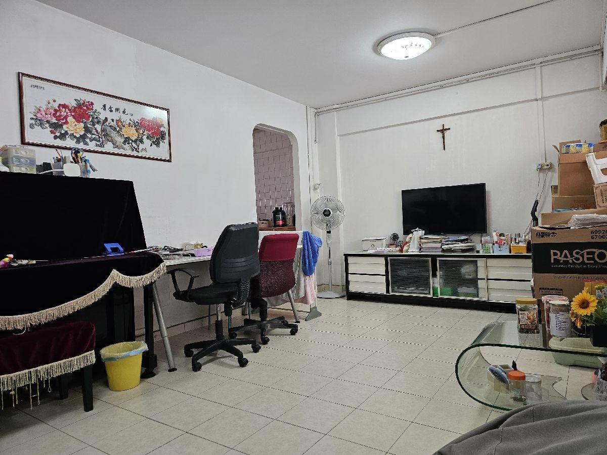 HDB Apartment for Sale: Yishun, D27, 760610
