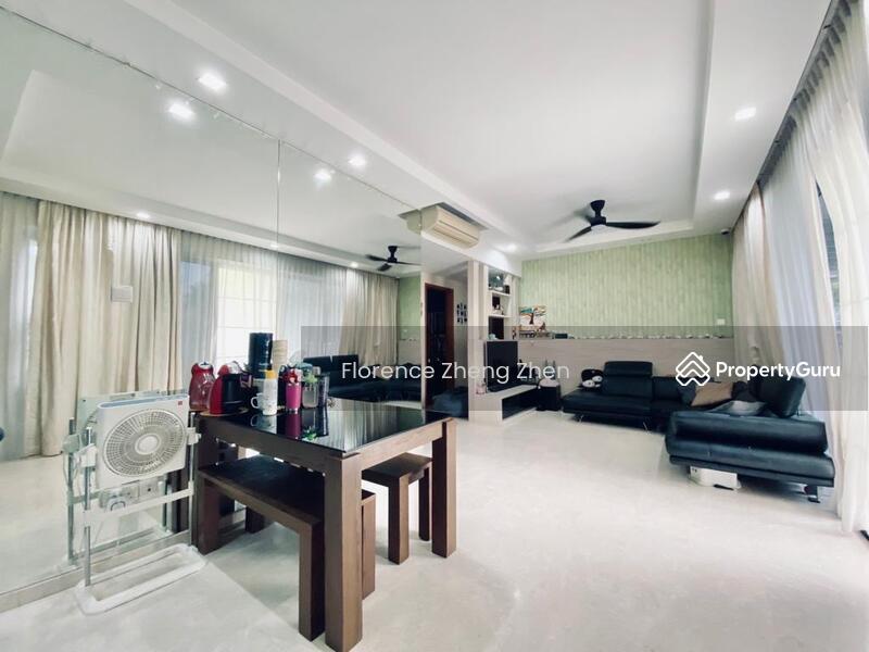 Prop-GPT: Condominium: D05  The Parc Condominium