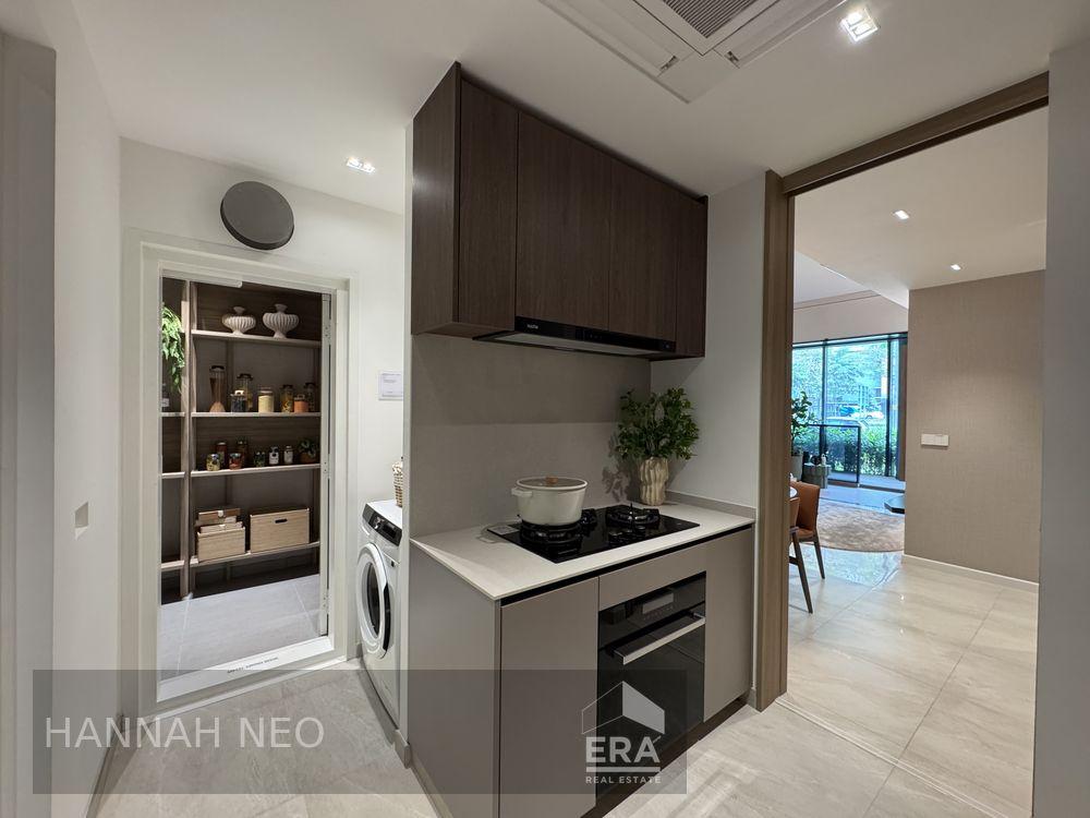 Condominium for Sale: Plantation Close, Tengah, D24, 690096