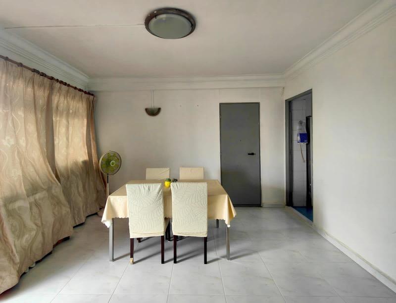 Prop-GPT: HDB Apartment: D12 Toa Payoh 122 Lorong 2 Toa Payoh