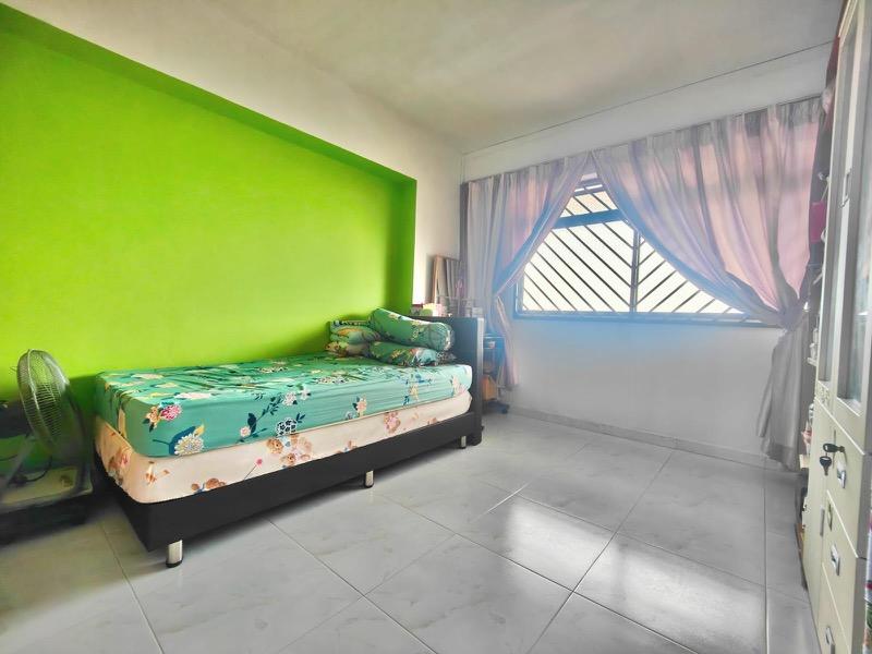 122 Lorong 2 Toa Payoh HDB Apartment For Sale, $1,018,000, 3 Bed 2 Bath 1,087 sqft $937.00 psf