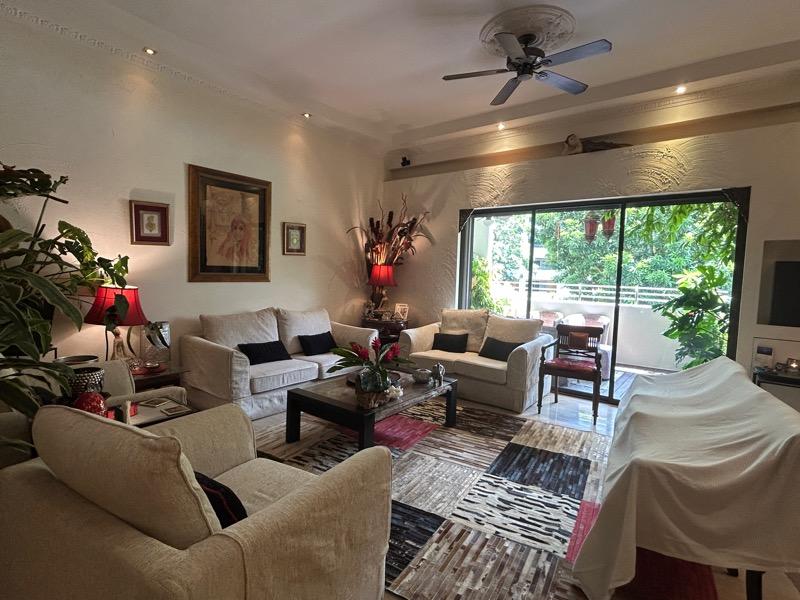 Prop-GPT: Condominium: D10  Astrid Meadows