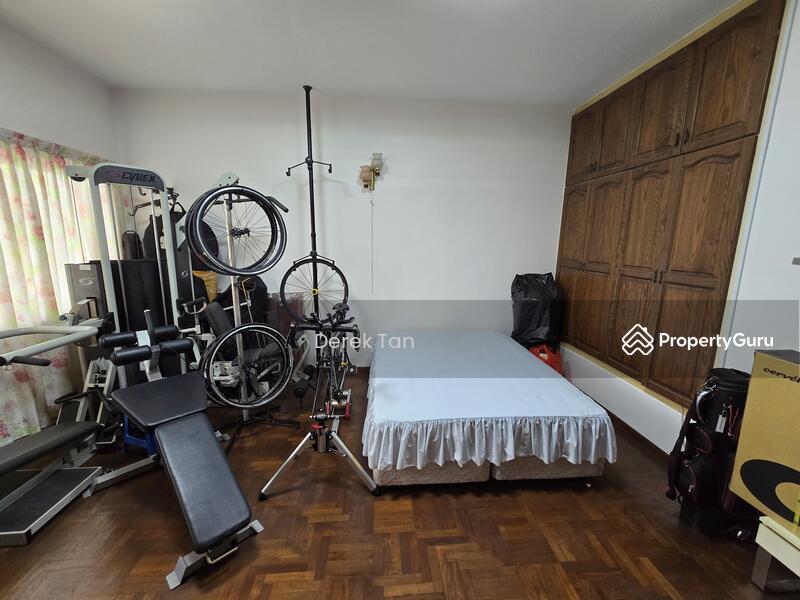 Coronation road west