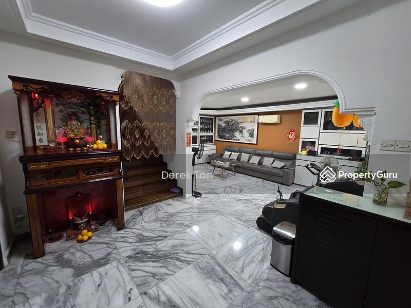 Coronation road west