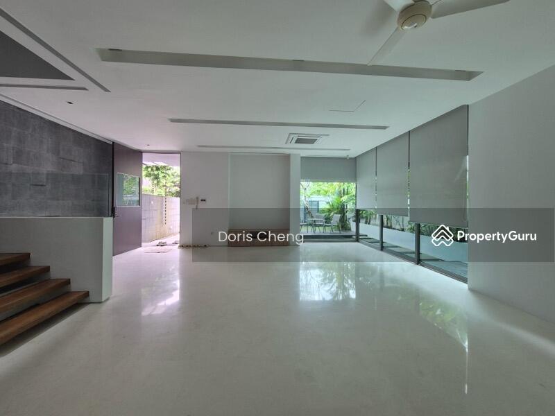 SemiD 2.5storey plus Basement @ Holland