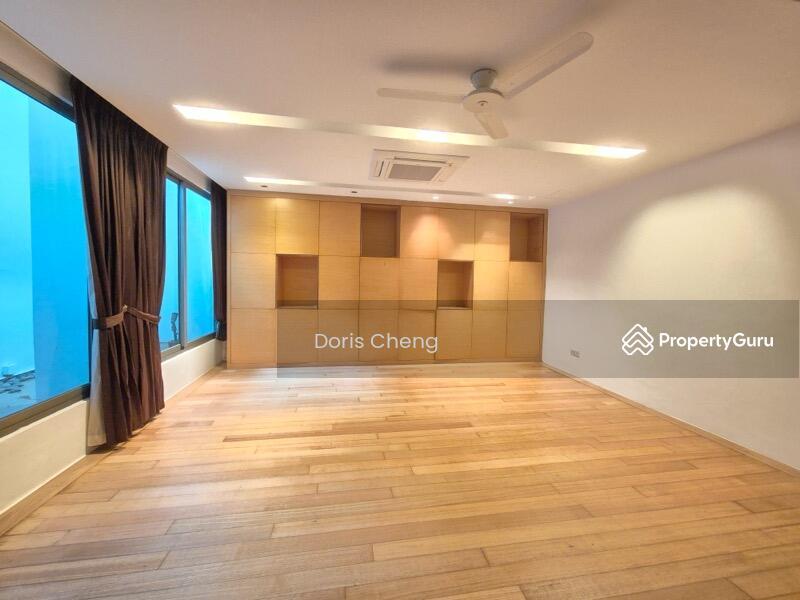 SemiD 2.5storey plus Basement @ Holland