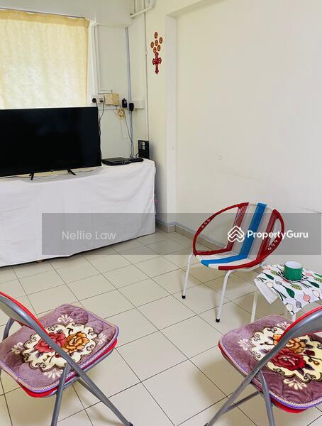 899 Tampines Street 81