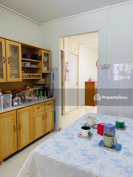 899 Tampines Street 81