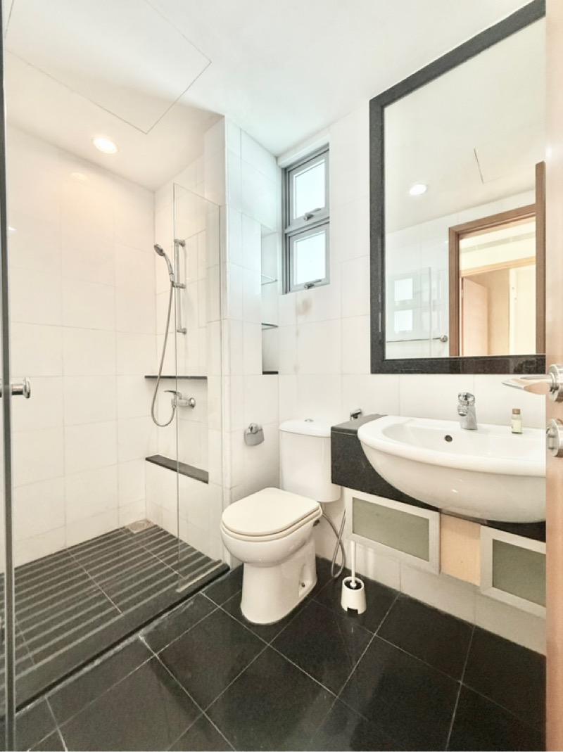Condominium for Sale: Keppel, D04, 098656