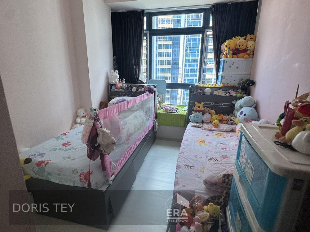 Bright & Breezy Prime City Fringe Next to Mrt & Mall