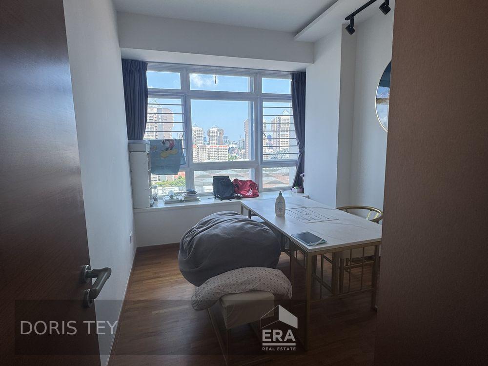 Bright & Breezy Prime City Fringe Next to Mrt & Mall