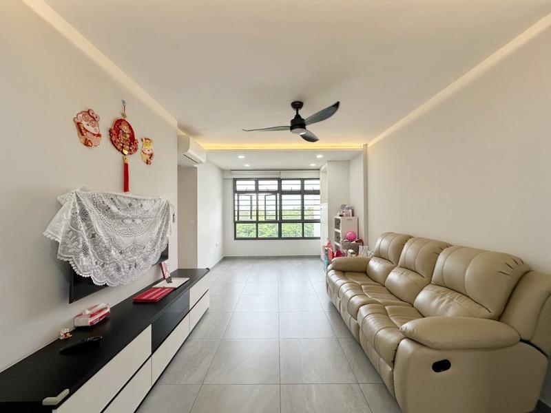 Prop-GPT: HDB Apartment: D27 Yishun 478A Yishun Street 44