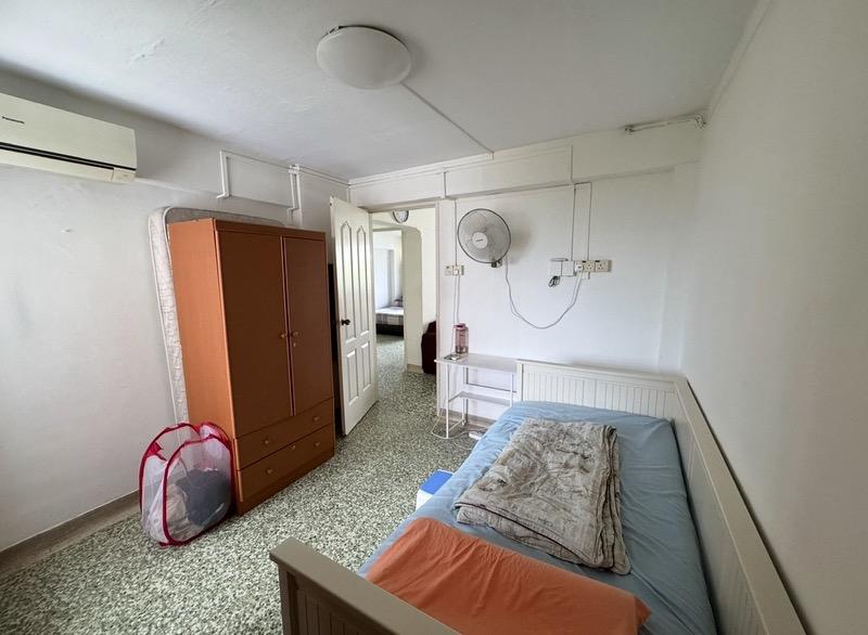 222 Lorong 8 Toa Payoh HDB Apartment For Sale, $500,000, 3 Bed 1 Bath 882 sqft $567.00 psf