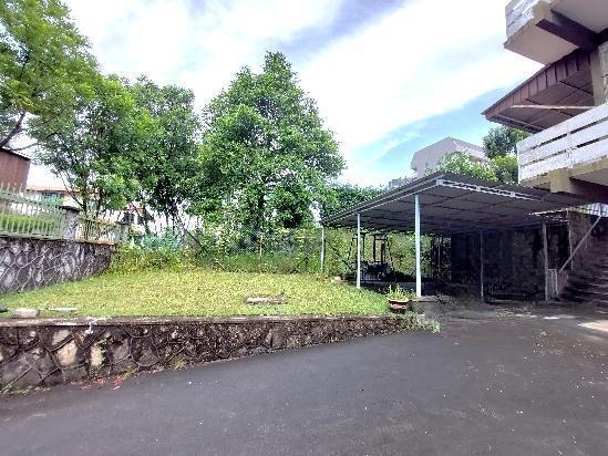 Prop-GPT: Semi-Detached: D10 Holland Mount Sinai. Beautiful Views. Regular Land Plot, Super Wide Frontage