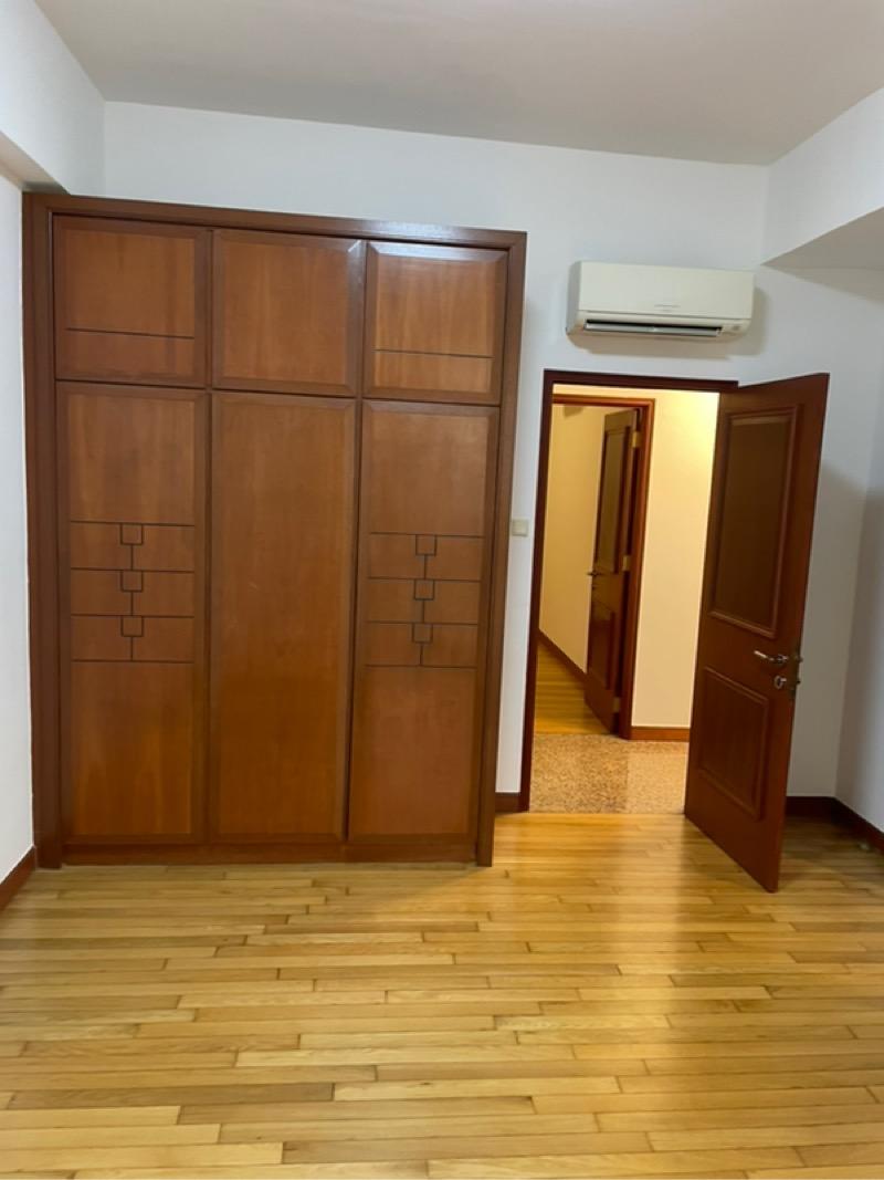 Dover Parkview Condominium For Sale, $1,480,000, 2 Bed 3 Bath 936 sqft $1,581.00 psf