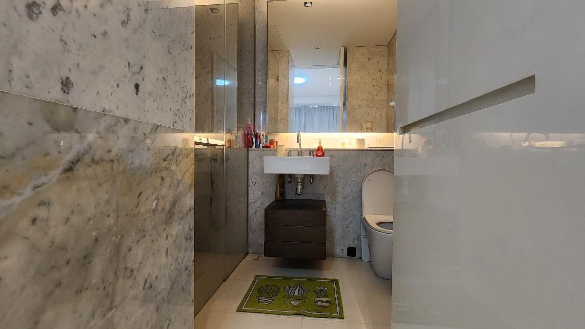 Apartment for Sale: Cairnhill, D09, 228238