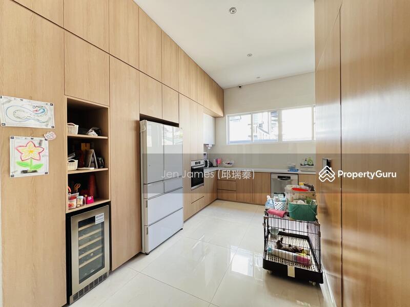 Freehold 3.5 Storey Terrace with Private Lift @ Heart Of East Coast! 1km Tao Nan Primary