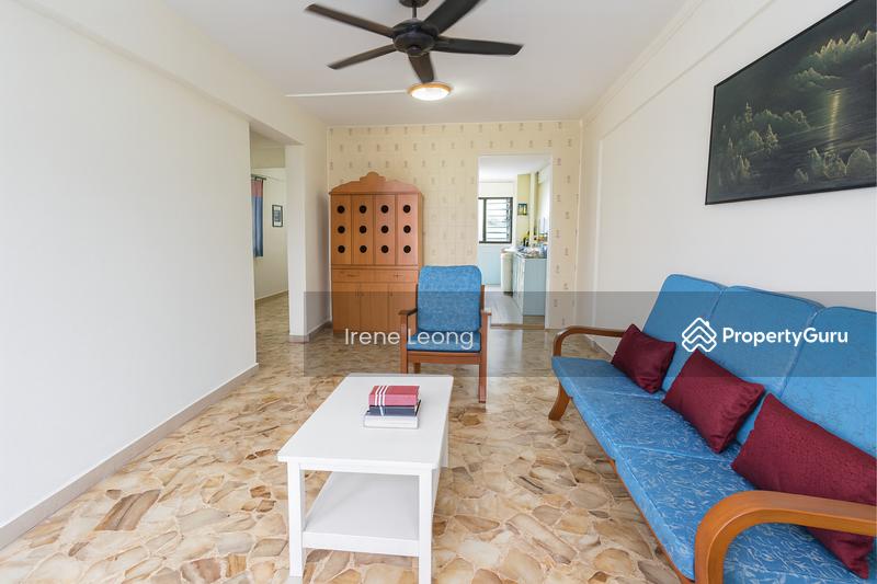 Prop-GPT: HDB Flat: D27 Yishun 701 Yishun Avenue 5