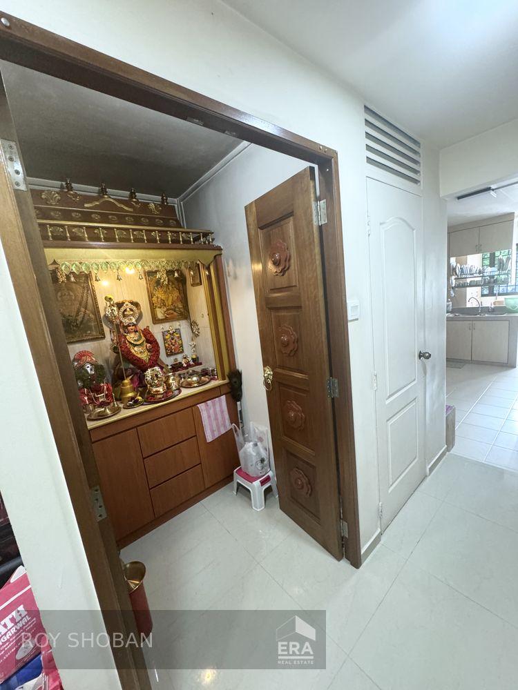 Prop-GPT: HDB - 2 room: D27 Yishun 126 Yishun Street 11