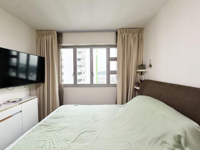 Prop-GPT: HDB Apartment: D25 Woodlands 185B Marsiling Greenview