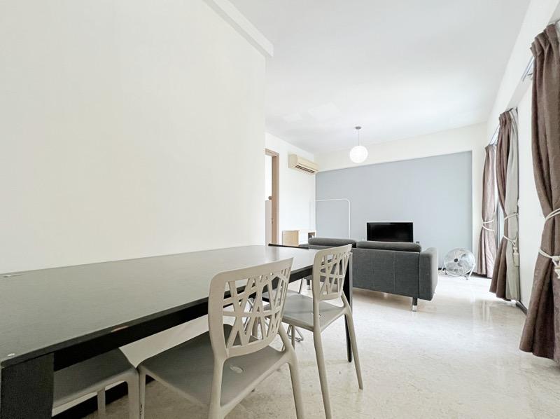 Prop-GPT: Apartment: D09 Cairnhill Mackenzie 88