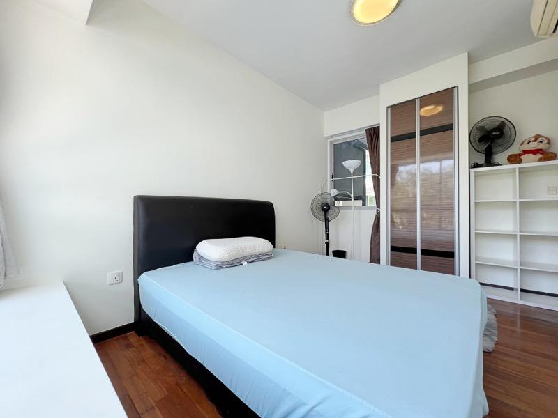 Apartment for Sale: Cairnhill, D09, 228697