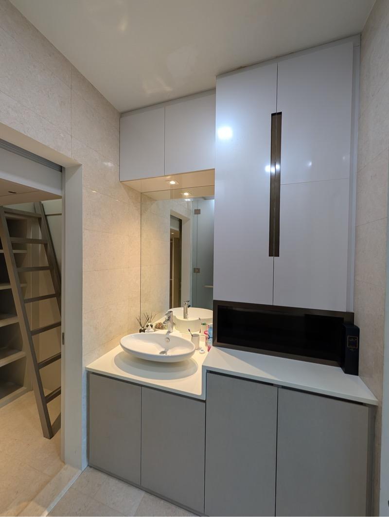 The Hillier Condominium For Sale, $920,000, 1 Bed 1 Bath 624 sqft $1,474.00 psf