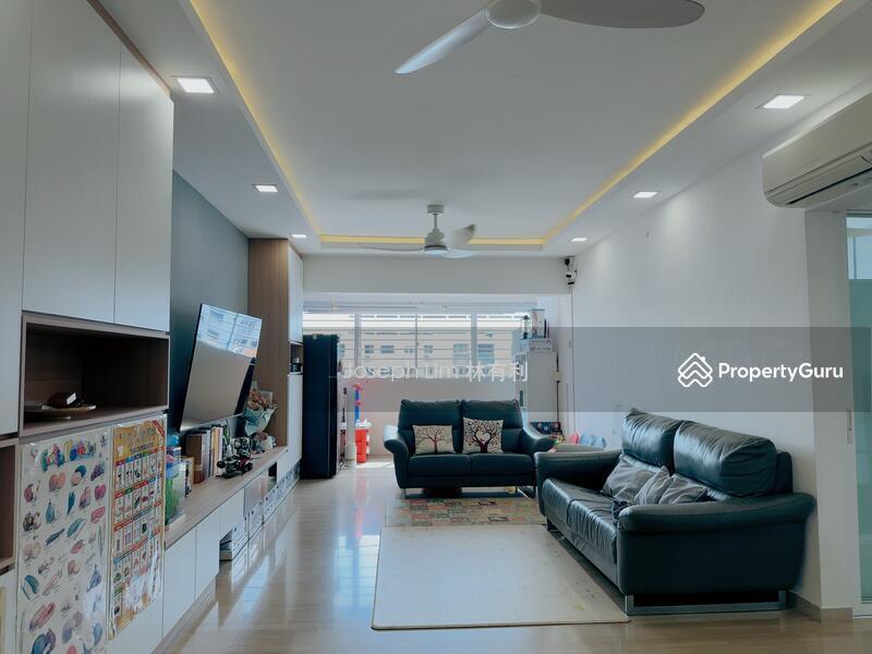 Prop-GPT: HDB Flat: D27 Yishun 877 Yishun Street 81