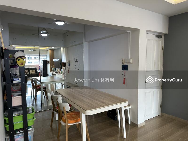 877 Yishun Street 81