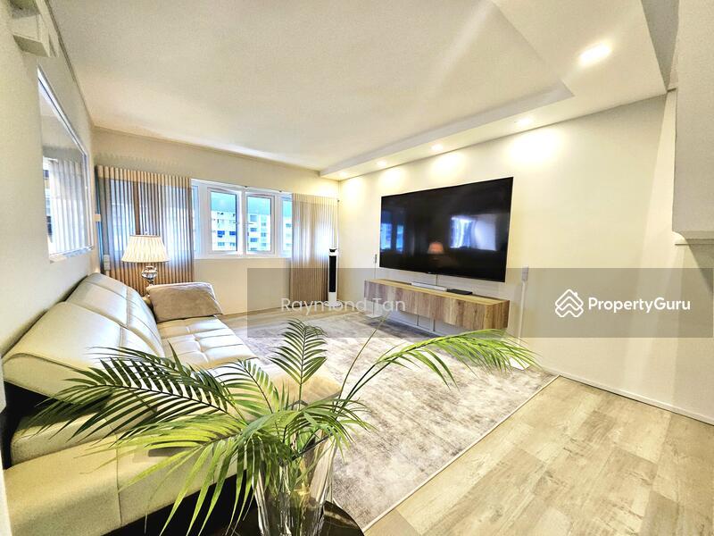 Prop-GPT: HDB Flat: D27 Yishun 326 Yishun Ring Road