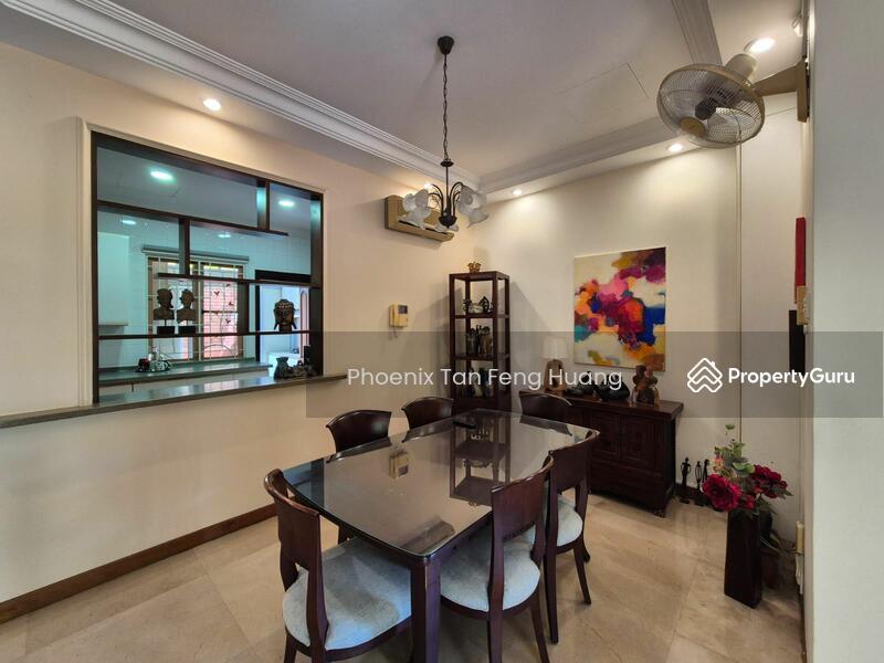 999-Lh Corner Terrace with basement, Walk to Serangoon Garden Circus