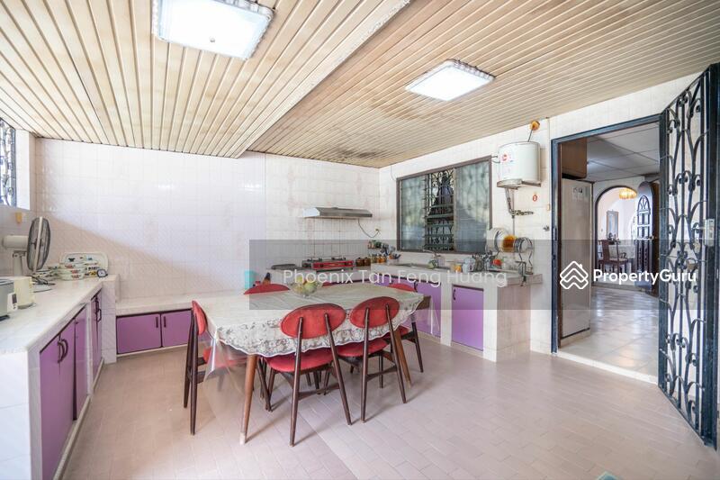 2 Sty Freehold Corner Terrace Walk to MRT @ $15xx PSF