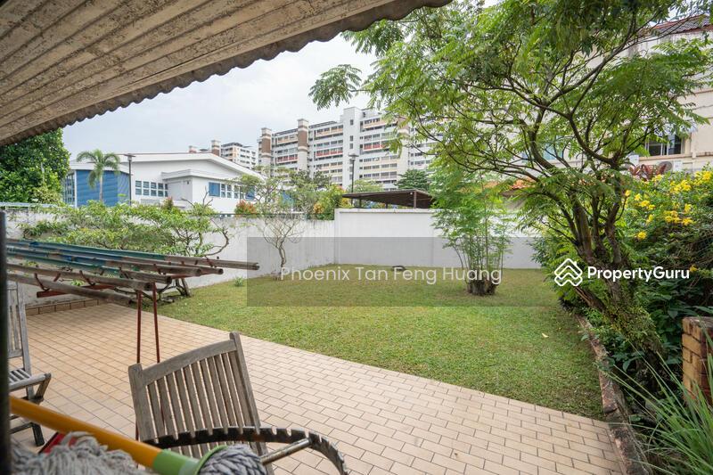 2 Sty Freehold Corner Terrace Walk to MRT @ $15xx PSF