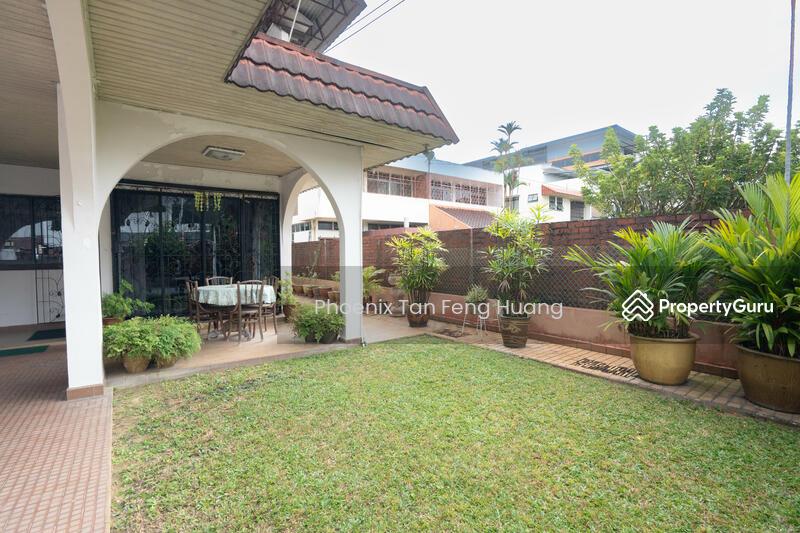 2 Sty Freehold Corner Terrace Walk to MRT @ $15xx PSF
