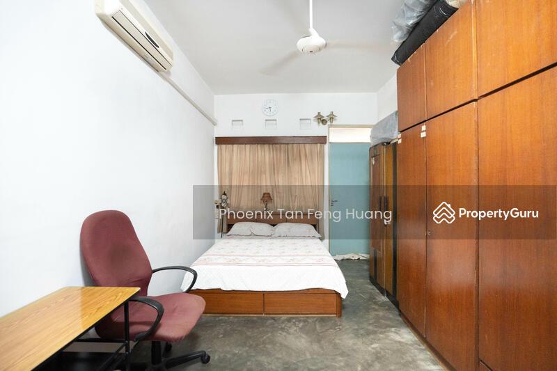 2 Sty Freehold Corner Terrace Walk to MRT @ $15xx PSF